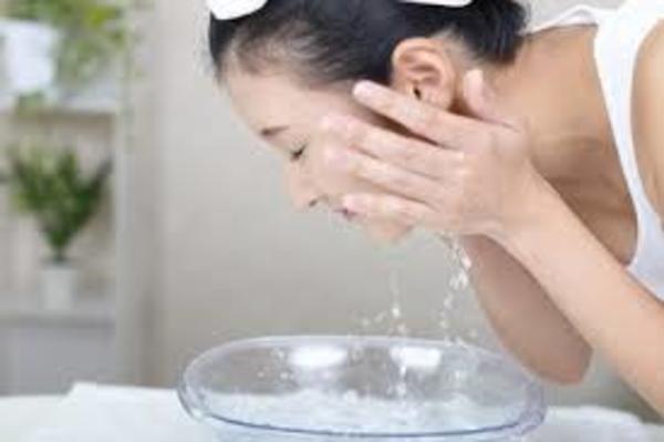 正しい洗顔方法　福岡市　高宮　ﾍｱ＆ﾒｲｸﾔﾏｸﾞﾁ　ﾄｩｼｪﾙ☆　男性専用理容室　女性専用理美容室